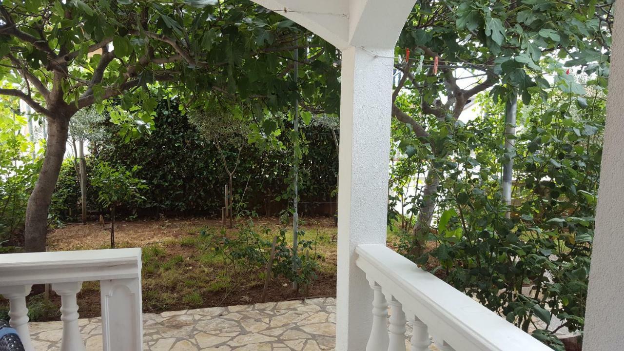 Apartments Marijeta Vir Luaran gambar
