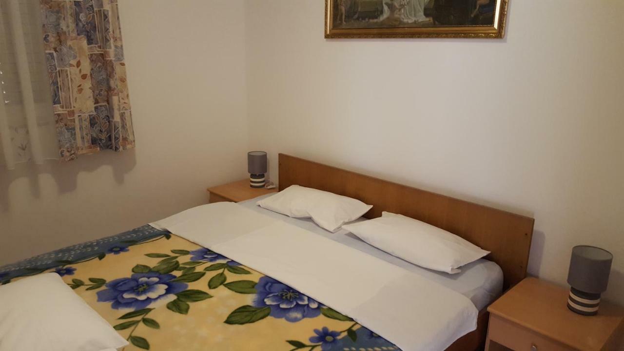 Apartments Marijeta Vir Luaran gambar