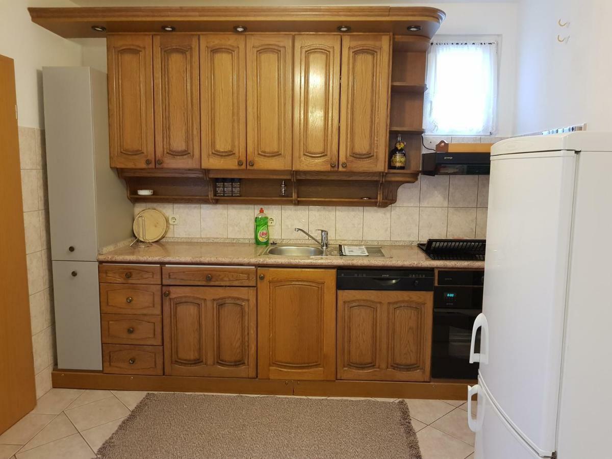 Apartments Marijeta Vir Luaran gambar