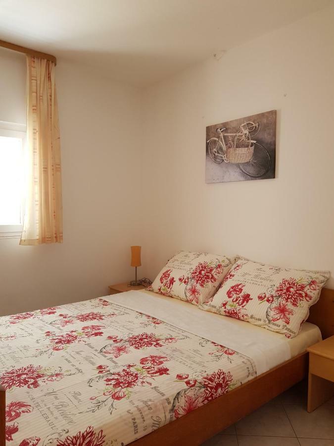 Apartments Marijeta Vir Luaran gambar