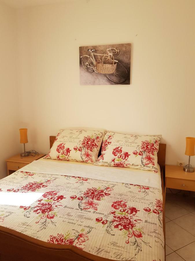 Apartments Marijeta Vir Luaran gambar