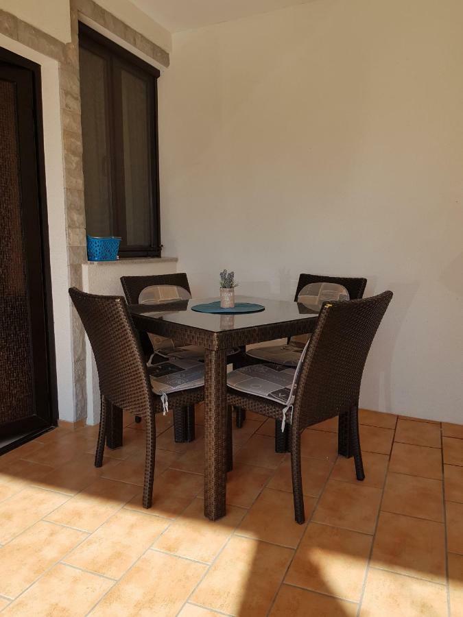 Apartments Marijeta Vir Luaran gambar