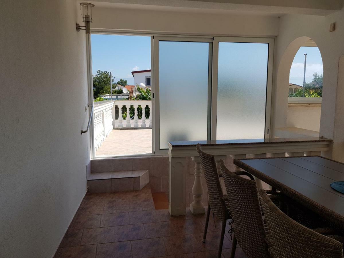 Apartments Marijeta Vir Luaran gambar