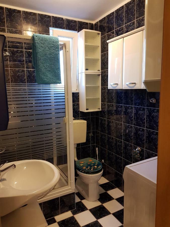 Apartments Marijeta Vir Luaran gambar