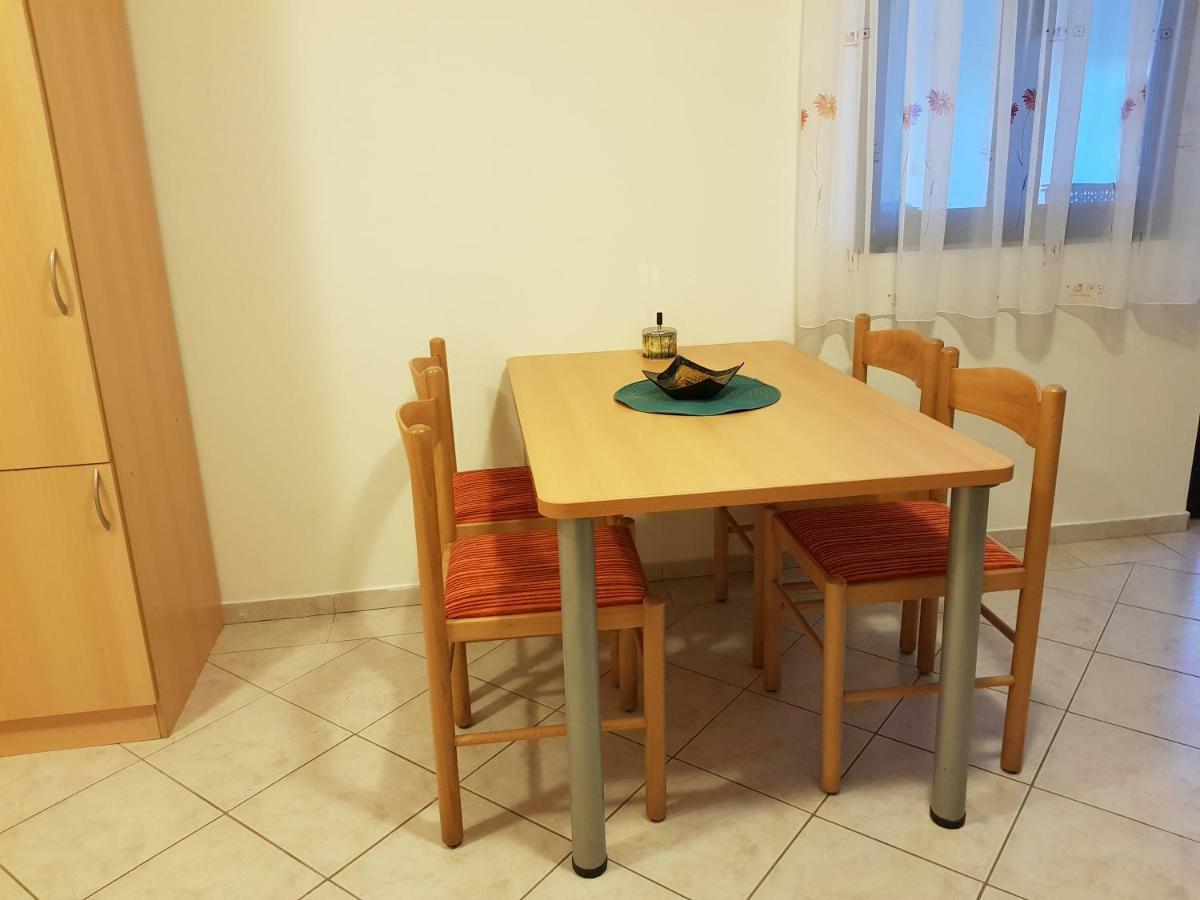 Apartments Marijeta Vir Luaran gambar