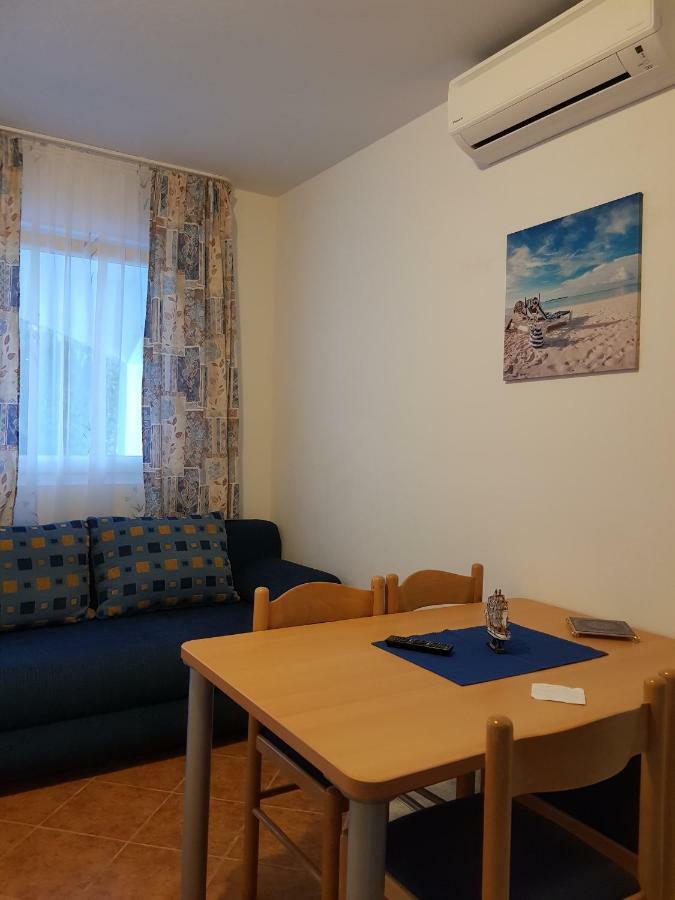 Apartments Marijeta Vir Luaran gambar
